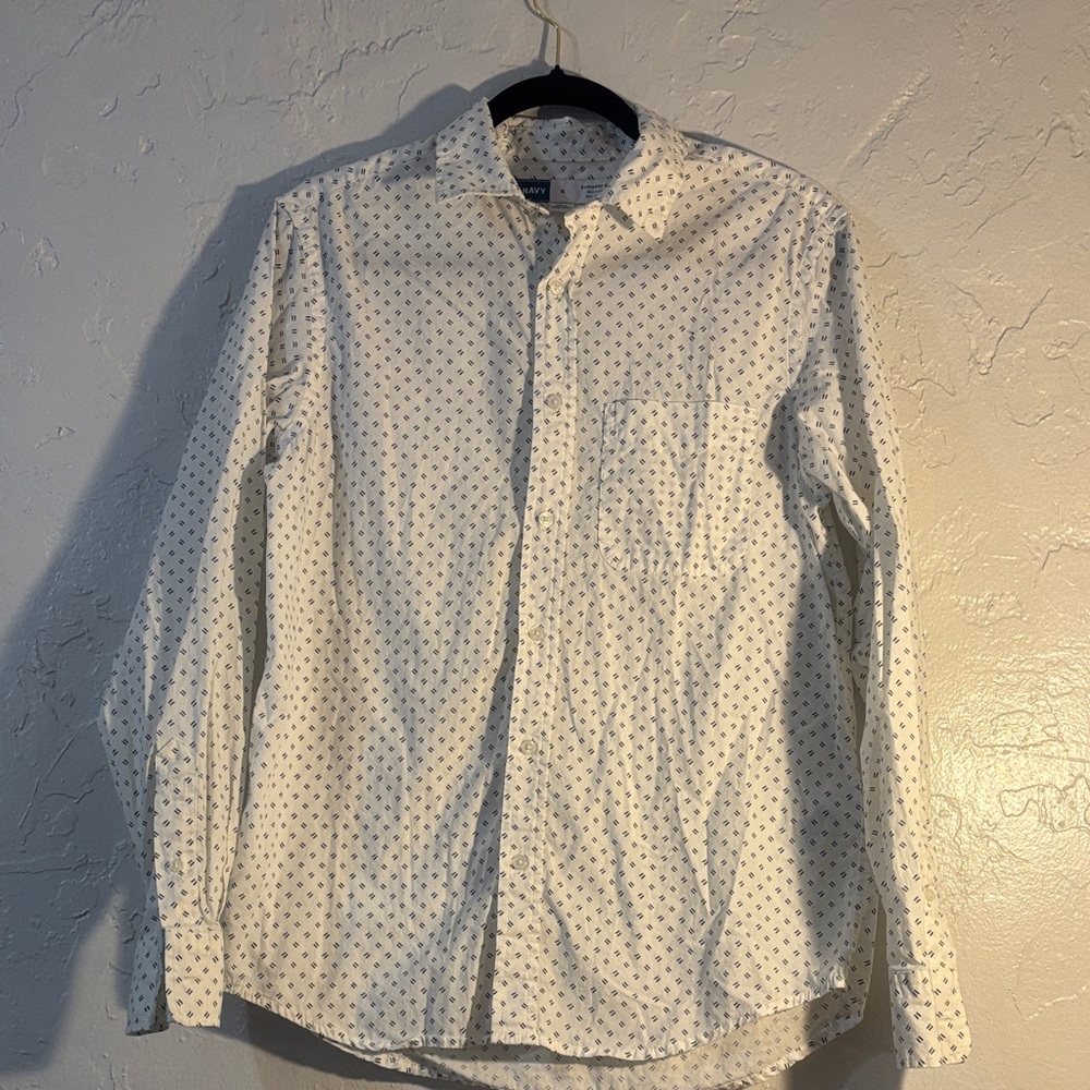 Old Navy Men's White Shirt with Blue Dots